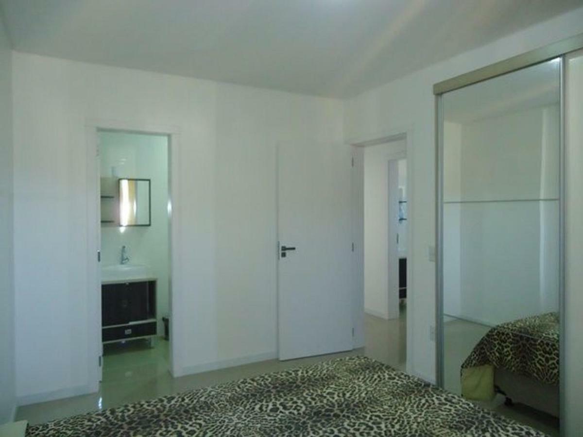 Res. Antonio Pinheiro. Apartamento com 2 dormitórios. Bombinhas Exterior foto