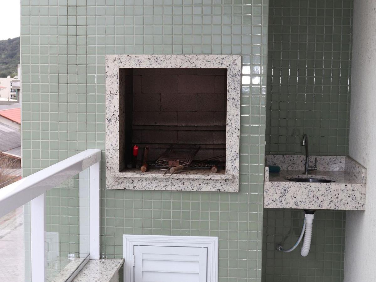 Res. Antonio Pinheiro. Apartamento com 2 dormitórios. Bombinhas Exterior foto