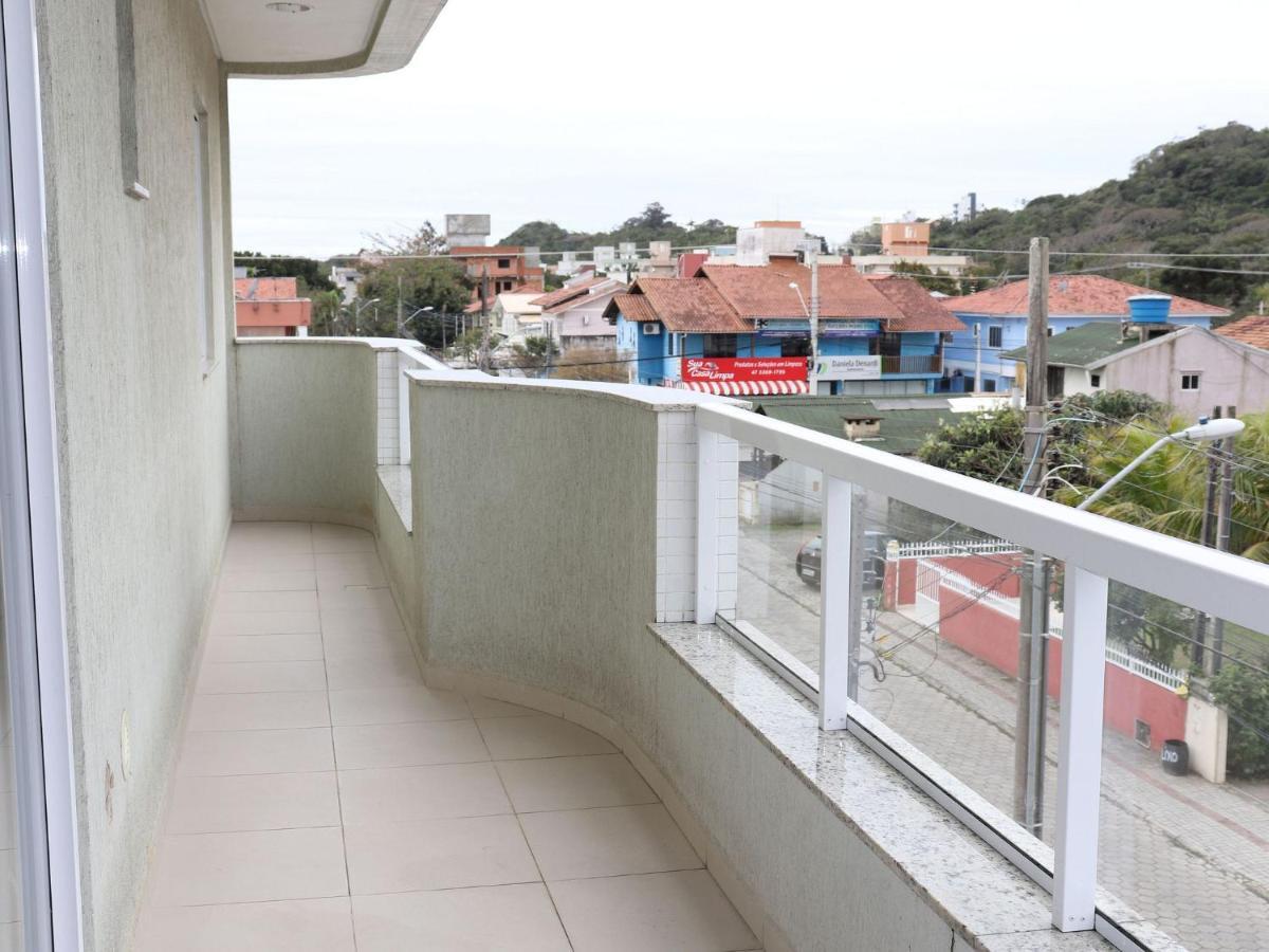 Res. Antonio Pinheiro. Apartamento com 2 dormitórios. Bombinhas Exterior foto