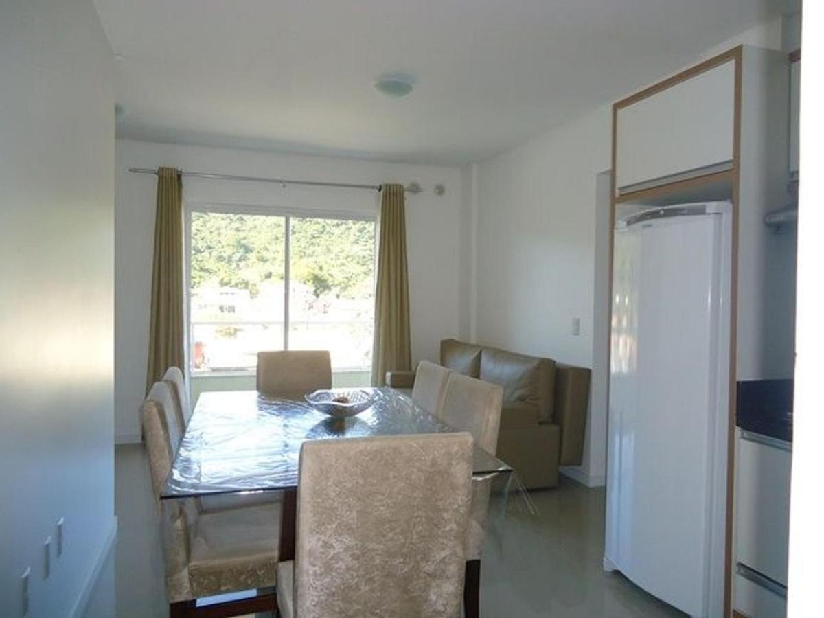 Res. Antonio Pinheiro. Apartamento com 2 dormitórios. Bombinhas Exterior foto