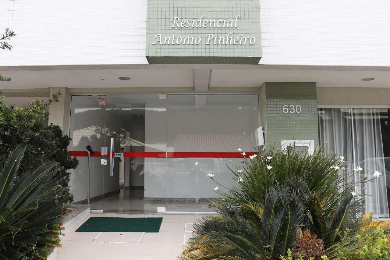 Res. Antonio Pinheiro. Apartamento com 2 dormitórios. Bombinhas Exterior foto
